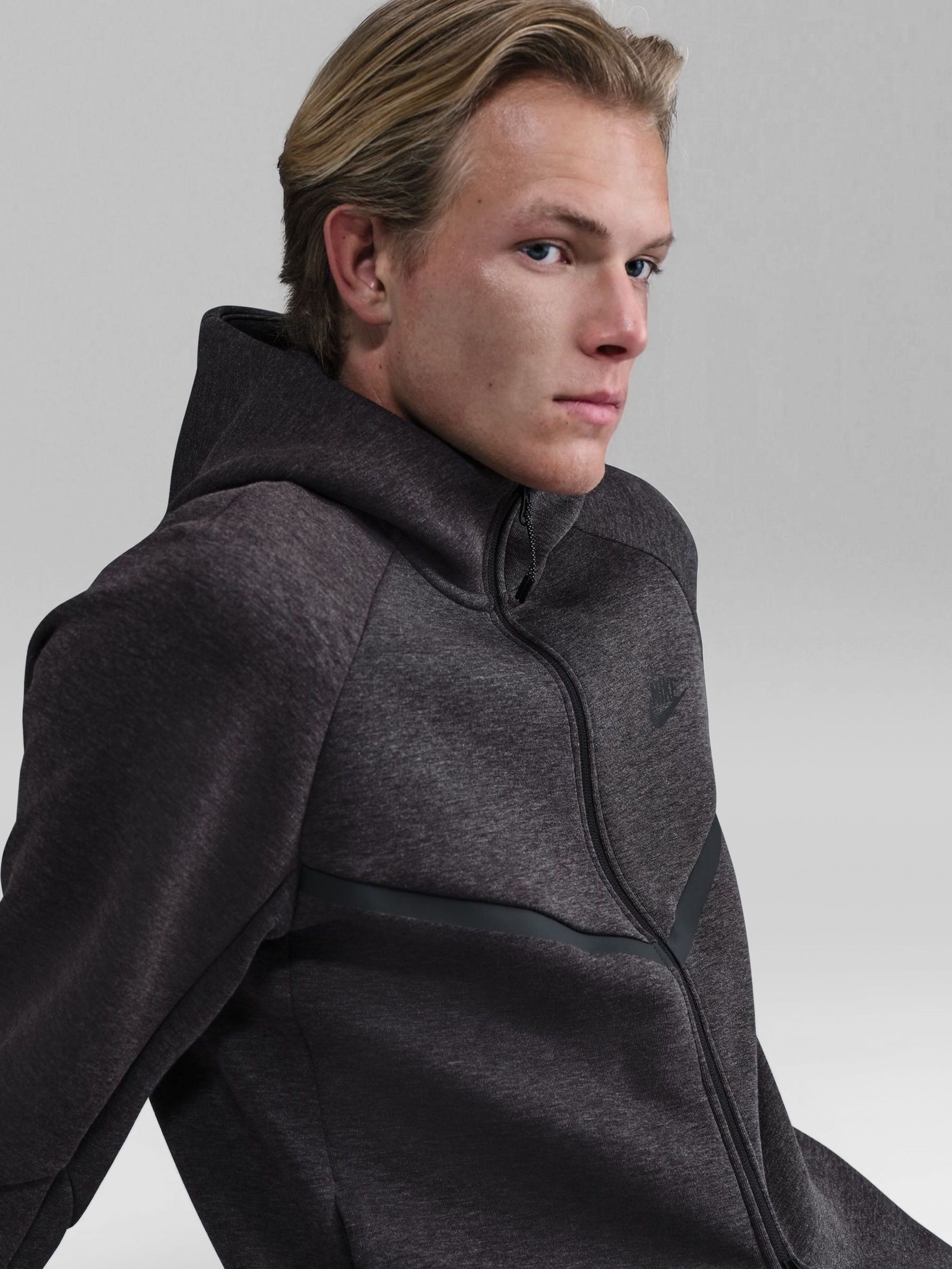 nike black funnel neck hoodie