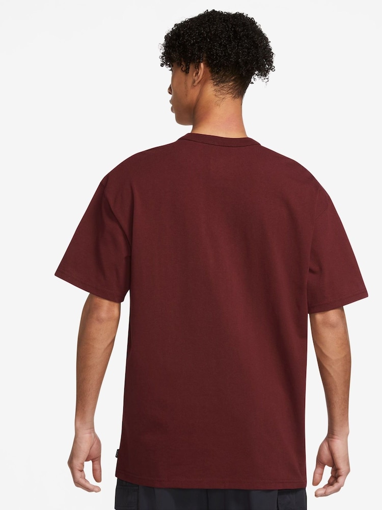 Nike Red Gold Sportswear Premium Essentials T-Shirt - Image 2 of 3 Nike Red Gold Sportswear Premium Essentials T-Shirt - Image 2 of 3