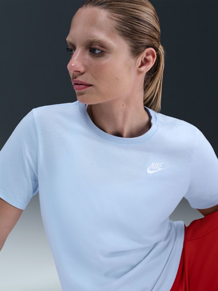 Nike Blue Sportswear Club Essentials T-Shirt - Image 2 of 5