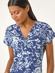 Camiseta Roman Floral com Decote Recortado - Imagem 4 de 5