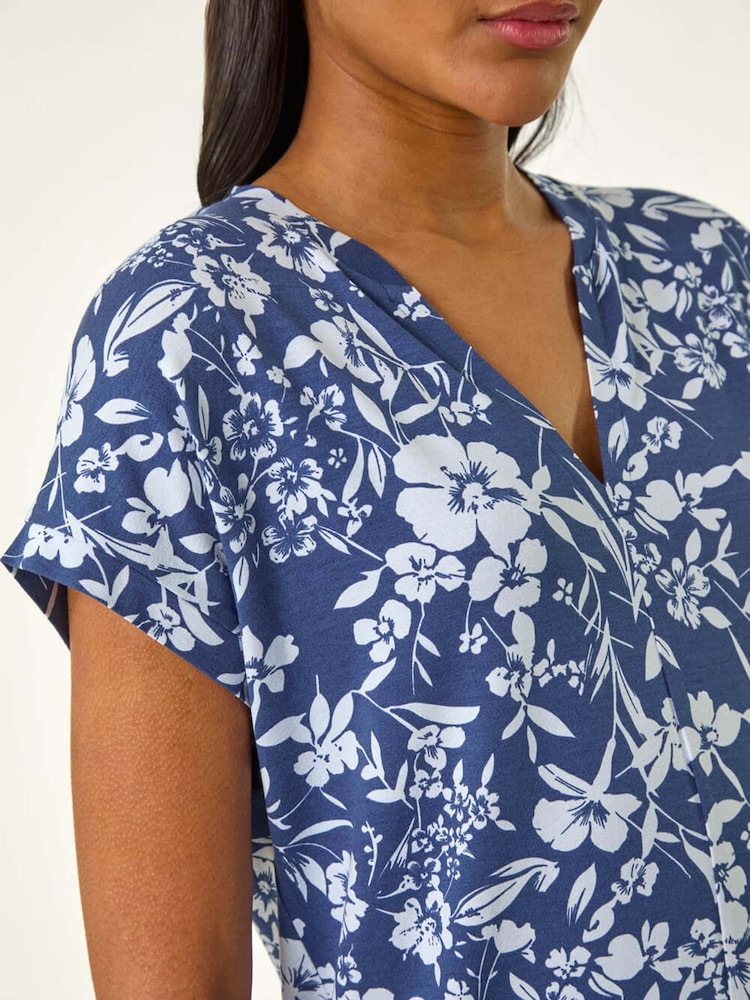 Camiseta Roman Floral com Decote Recortado - Imagem 5 de 5