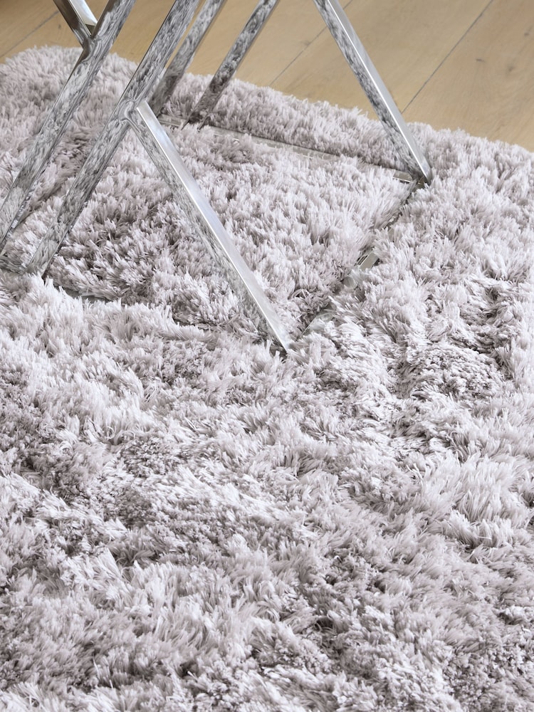 Light Grey Sumptuously Soft Rug - Image 2 of 5 Light Grey Sumptuously Soft Rug - Image 2 of 5