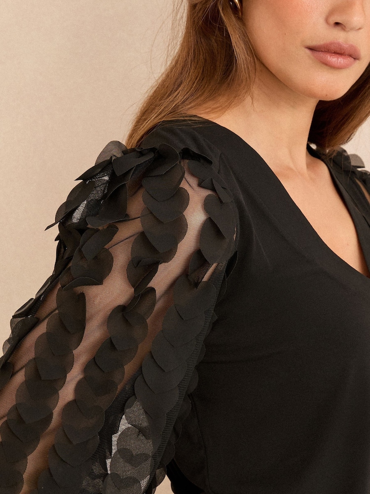 Love & Roses Long Sleve 3D Petal Woven Mix Top - Bild 2 von 4