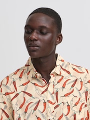 Blend Cream Sand Chilli Print Short Sleeve Shirt - Image 3 of 5