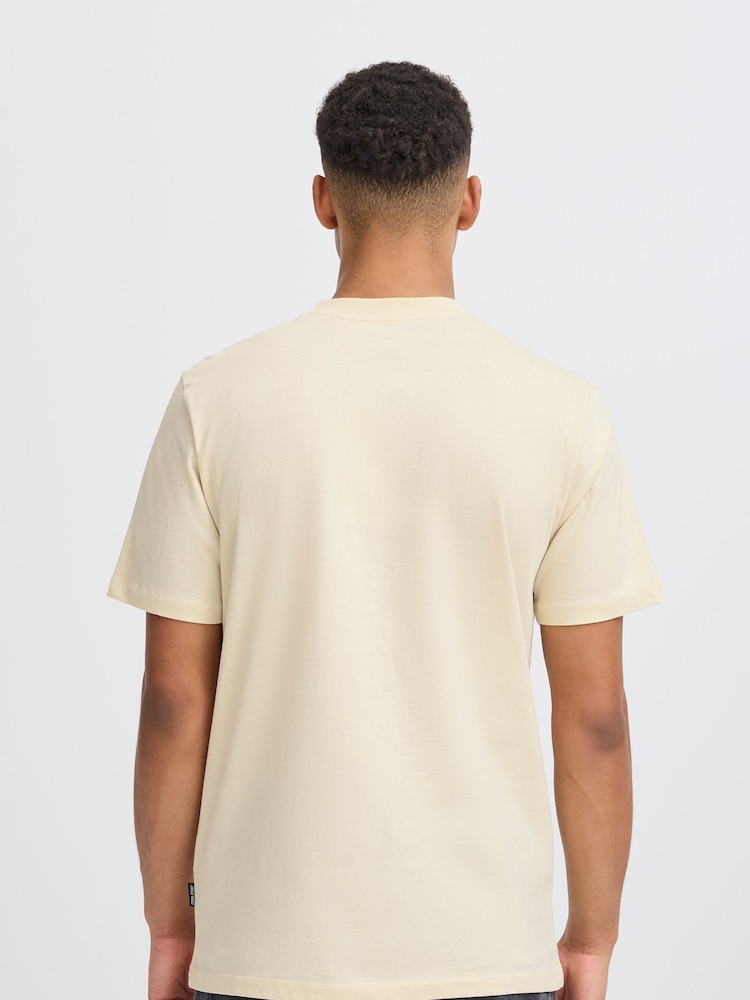Кремовый - Blend Holiday Printed Short Sleeve 100% Cotton T-Shirt - Image 2 of 5