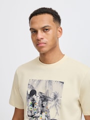 Кремовый - Blend Holiday Printed Short Sleeve 100% Cotton T-Shirt - Image 3 of 5