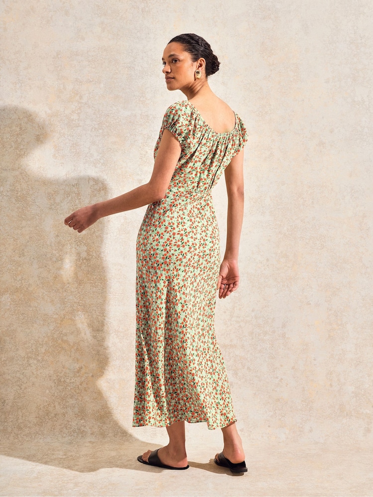 Ro&Zo Green Petite Gathered Neckline Midi Dress - Image 2 of 3