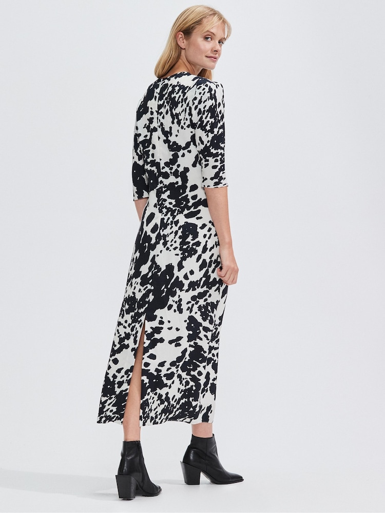 Ro&Zo Black Petite Irregular Spot Printed Puff Sleeve Dress - Image 4 of 4