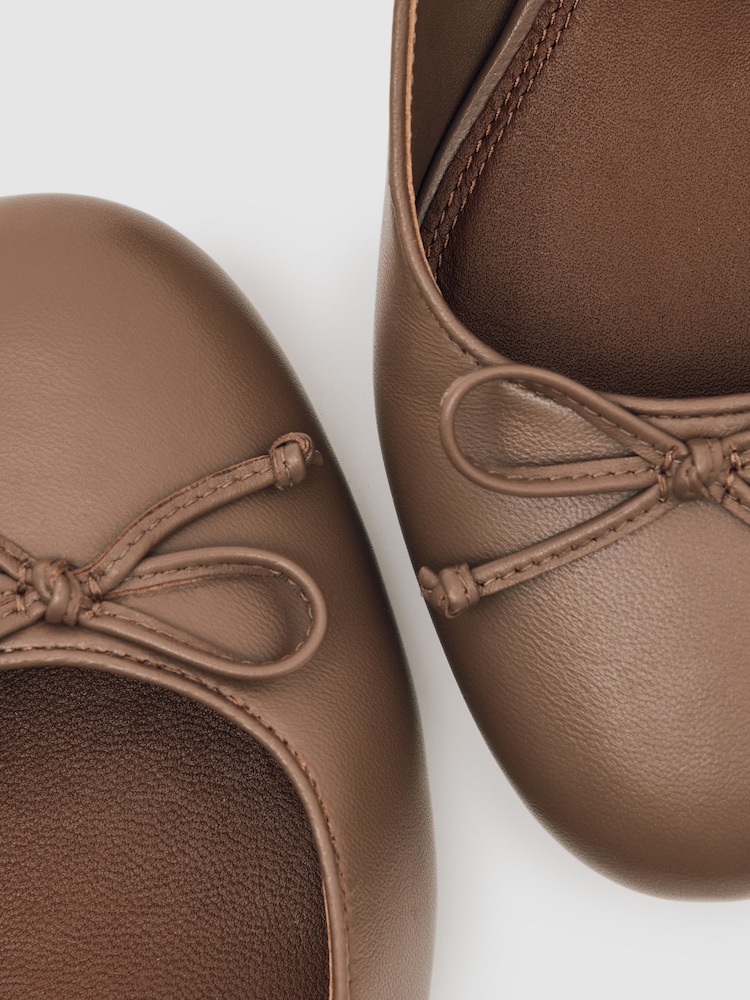 Reiss Neutral Anna Leather Block Heel Ballerina Shoes - Image 5 of 5