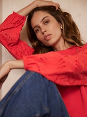 Mint Velvet Broderie Anglaise Detail Sweatshirt - Bild 2 von 8