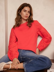 Mint Velvet Broderie Anglaise Detail Sweatshirt - Bild 4 von 8