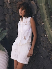 Mint Velvet Floral Lace 100% Cotton Shorts - Imagen 1 de 8