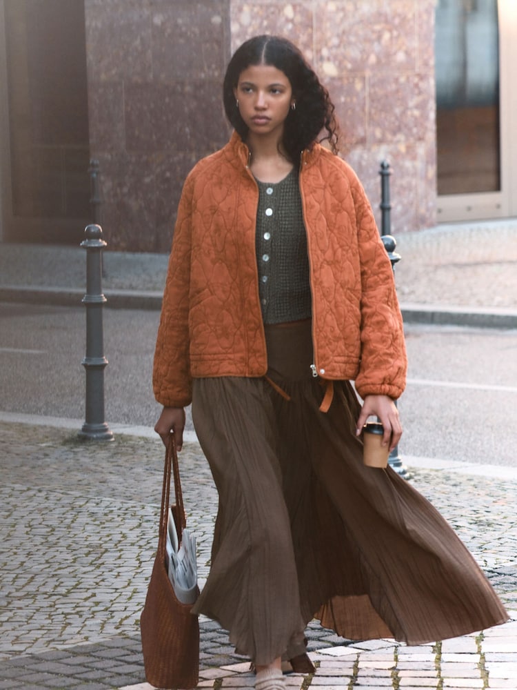 Rostbraun - Bestickte Steppjacke mit Trichterkragen - Bild 1 von 7