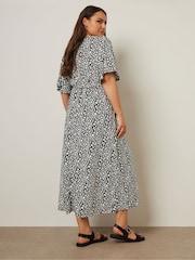 Yours Curve Black Abstract Wrap Dress - Image 4 of 5