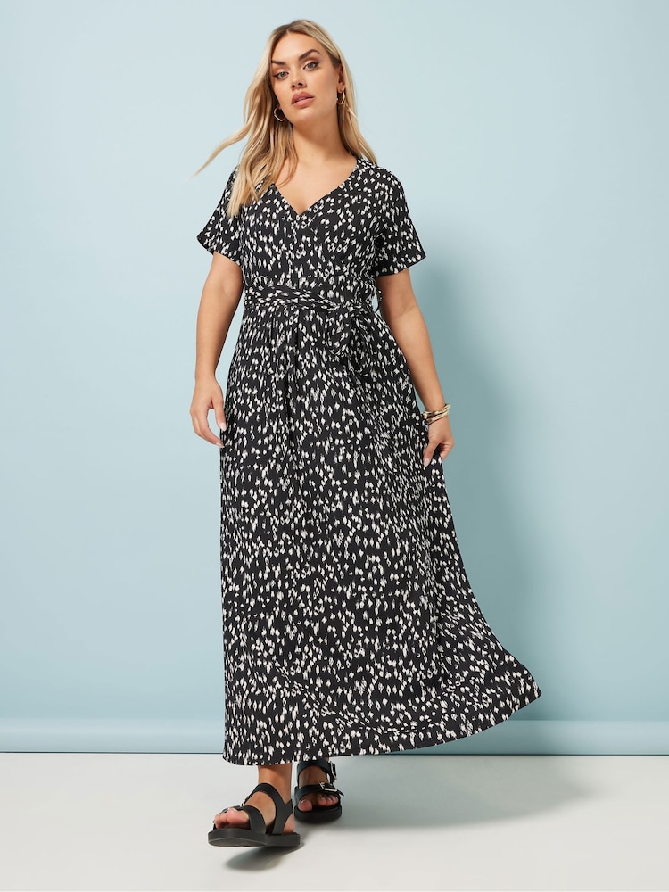 Yours Curve Spot Wrap Dress - Bild 1 von 5 Yours Curve Spot Wrap Dress - Bild 1 von 5