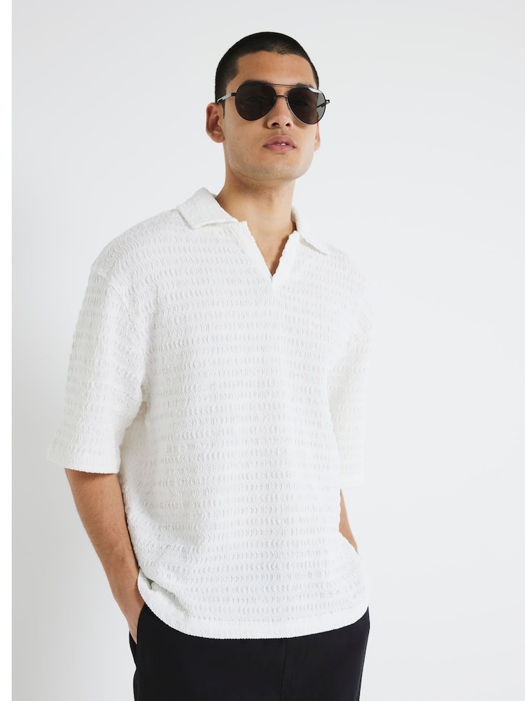 River Island White Open Neck Plisse Polo Shirt - Image 2 of 4