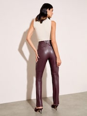 Beerenrot - Friends Like These Faux Leather Straigh Leg Trousers - Bild 4 von 4