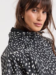 JD Williams Black Lightweight Raincoat - Image 4 of 4