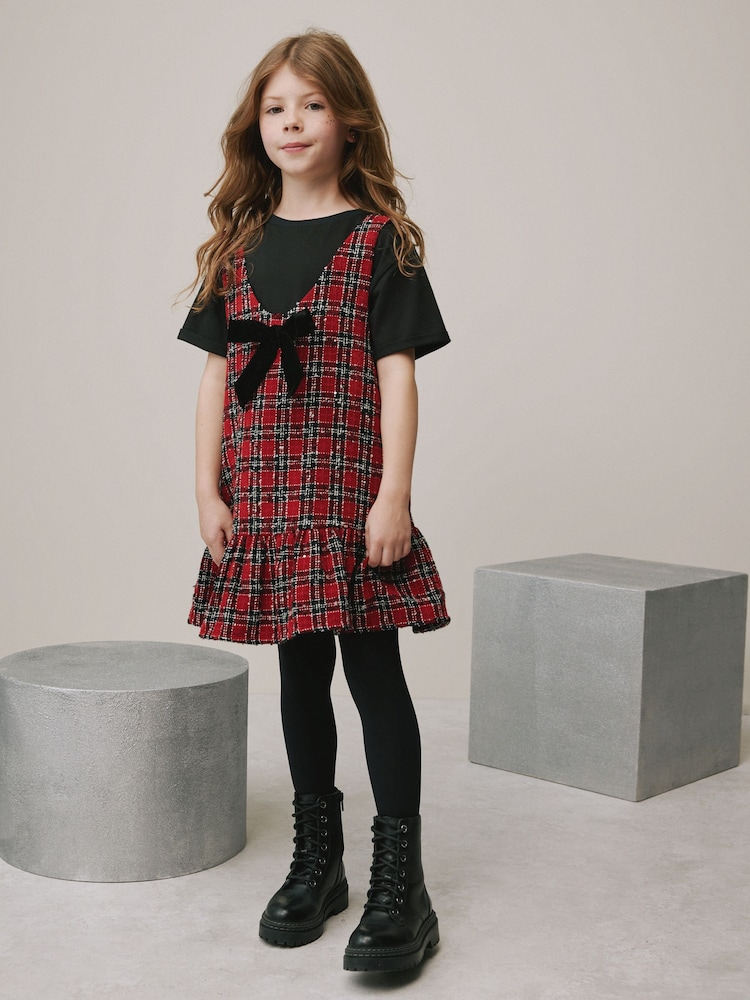 أحمر مربعات - Pinafore And T-Shirt Set (3-16yrs) - صورة 2 من 3