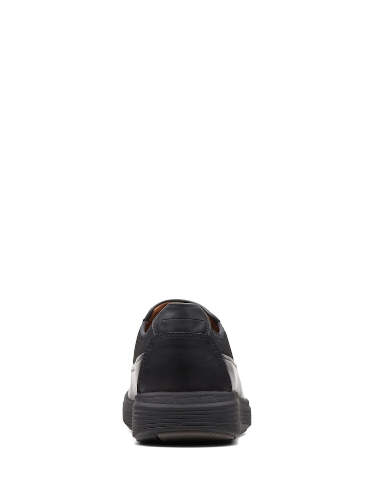 črna - standarden Fit (G) - Usnjeni čevlji Clarks Un Abode Go - Slika 2 iz 2