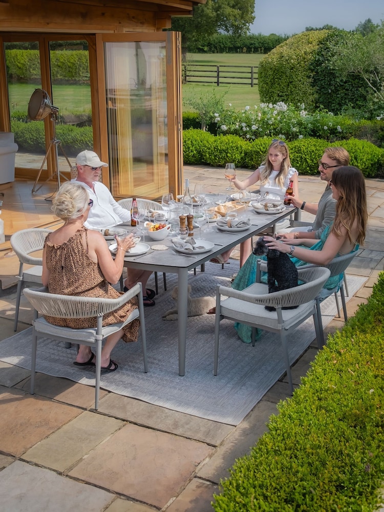 Maze Grey Florence Garden 8 Seater Rectangular Dining Set - Image 2 of 6