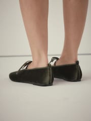 أخضر زمردي - Forever Comfort® Velvet Tie Mary Jane Shoes - صورة 5 من 11