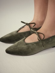 أخضر زمردي - Forever Comfort® Velvet Tie Mary Jane Shoes - صورة 6 من 11