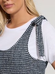 Yours Curve Black Texture Gingham Jumpsuit - Image 4 of 5