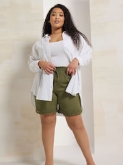 Yours Curve Green Trim Hem Crinkle Shorts - Image 6 of 9