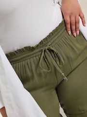 Yours Curve Green Trim Hem Crinkle Shorts - Image 8 of 9