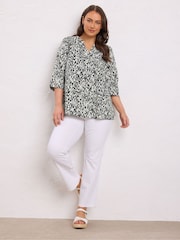 Evans Natural Pleated Front 100% Cotton Henley Blouses - Imagem 2 de 5