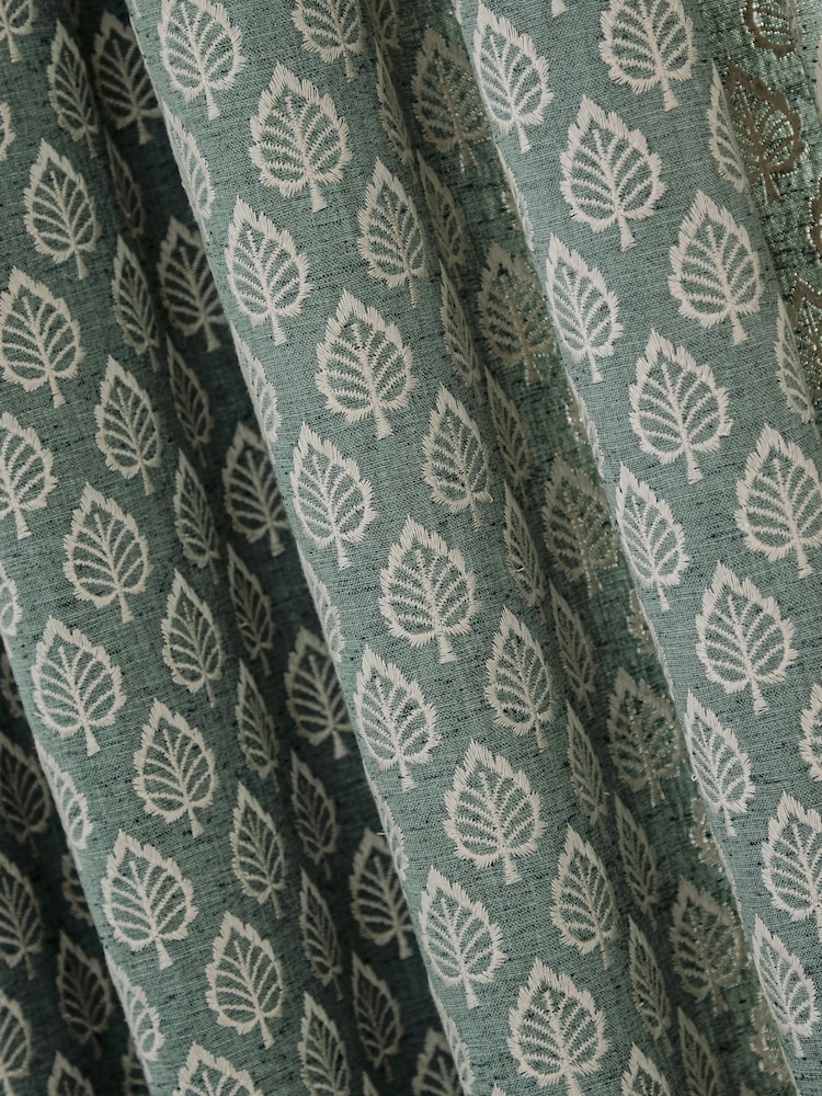 Collection Luxe Embroidered Leaves Pencil Pleat Lined Curtains - Bild 5 von 5