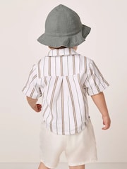 Komplet bombažne črtaste srajce, kratkih hlač in klobukov The White Company - Slika 3 iz 6