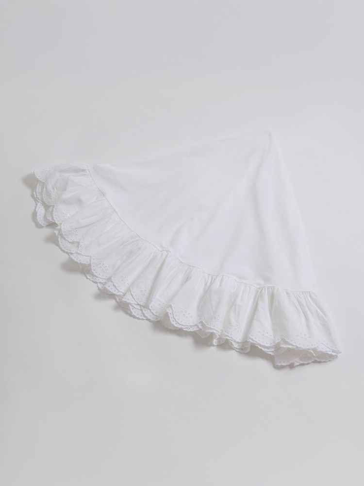 Secret Linen Store White Bonnie Broderie Table Cloth - Image 3 of 3