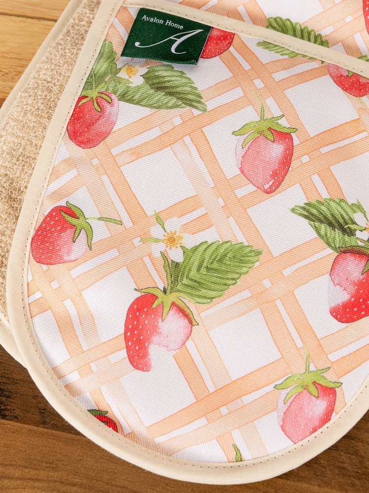 Avalon Home Pink Strawberry Picnic Oven Gloves - Image 2 of 5