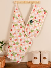 Avalon Home Pink Strawberry Picnic Oven Gloves - Image 4 of 5