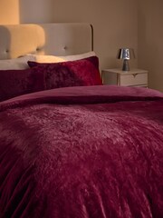 Burgundy Red Plush Faux Fur Duvet Cover and Pillowcase Set - Image 2 of 4