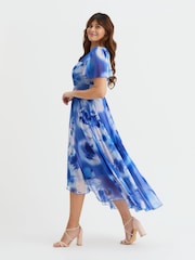 Scarlett & Jo Blue Tilly  Wine Rose Print Angel Sleeve Sweetheart Dress - Image 3 of 4