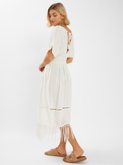 Accessorize Palm besticktes Kaftan-Kleid mit Fransen - Bild 3 von 4