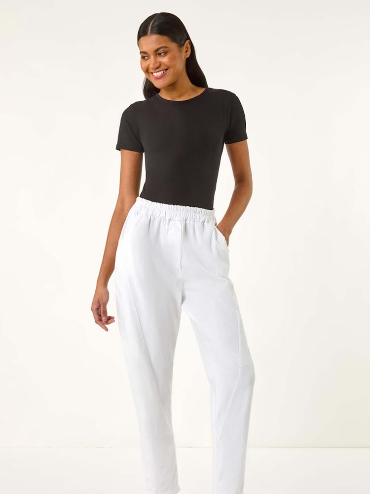 Weiß - Roman Seam Detail Cropped Stretch Trousers - Bild 2 von 5 Weiß - Roman Seam Detail Cropped Stretch Trousers - Bild 2 von 5