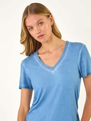 Azul - Roman Bead Trim Detail V-Neck T-Shirt - Imagem 1 de 5