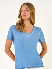 Azul - Roman Bead Trim Detail V-Neck T-Shirt - Imagem 4 de 5