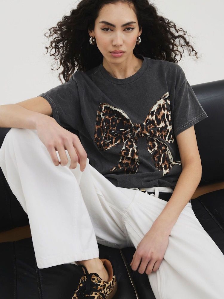 River Island Washed Leopard Bow 100% Cotton T-Shirt - Imagen 2 de 4