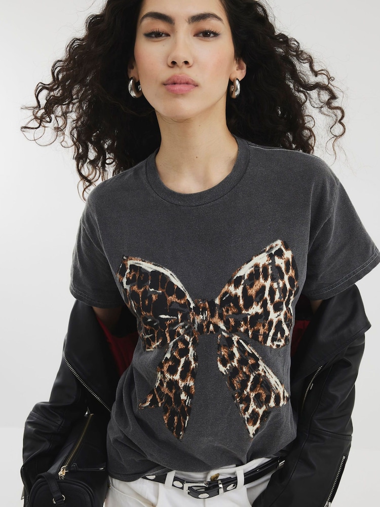 River Island Washed Leopard Bow 100% Cotton T-Shirt - Imagen 4 de 4