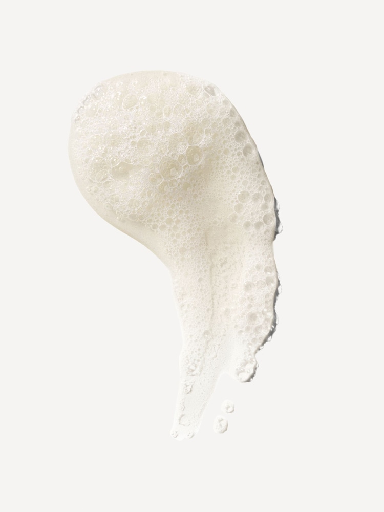 Olaplex No. 4 Fine Bond Maintenance Shampoo 100ml - Image 2 of 5