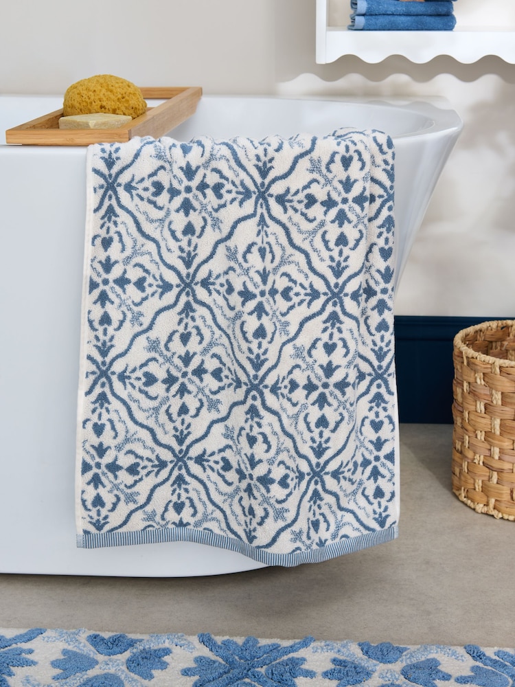 Geo Tile 100% Cotton Towel - صورة 2 من 3 Geo Tile 100% Cotton Towel - صورة 2 من 3