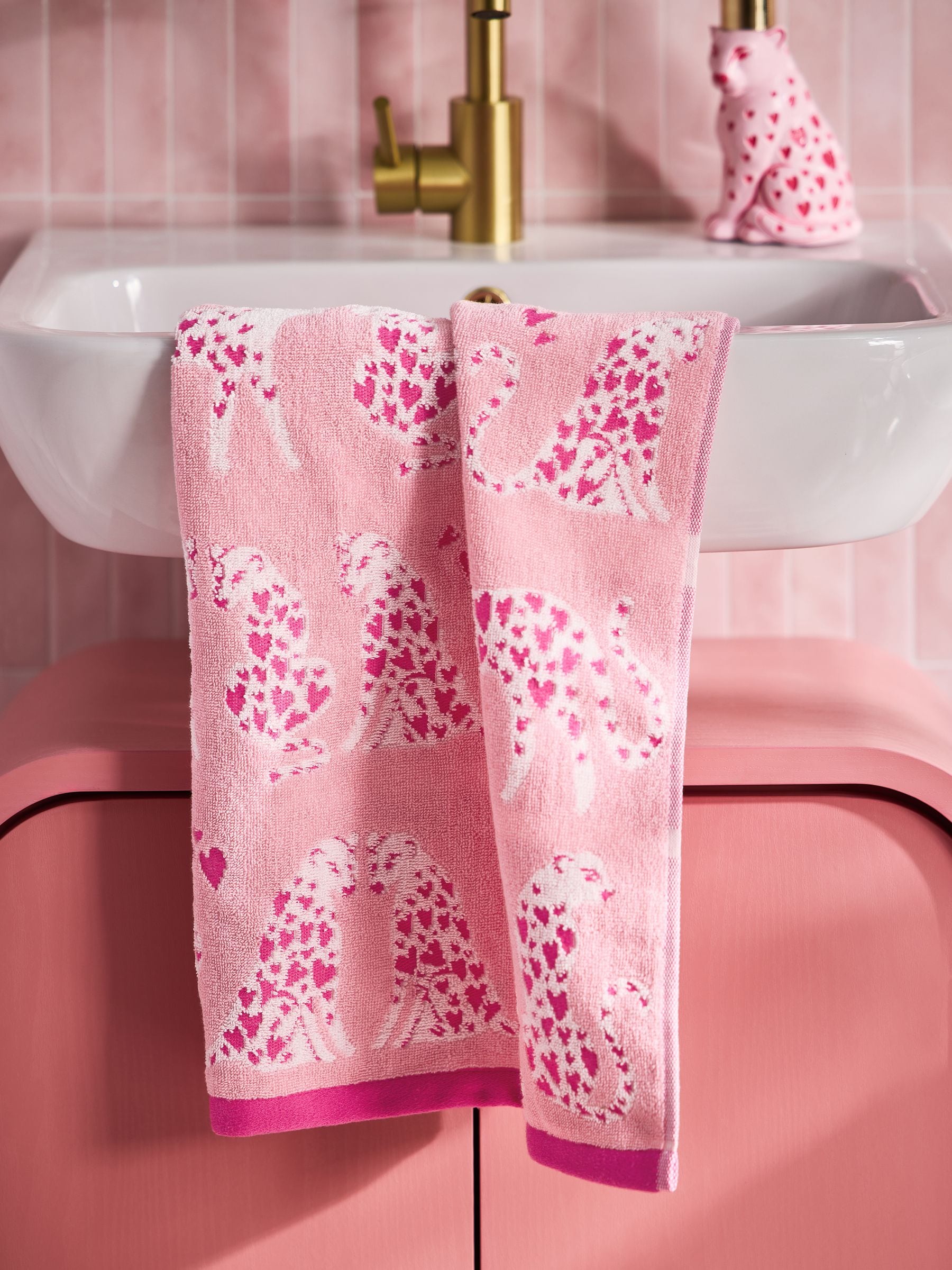 Pink Cheetah Valentines 100% Cotton Towel