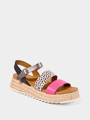 Joe Browns plataforma alpargatas com tiras manchadas Sandals - Imagem 2 de 4