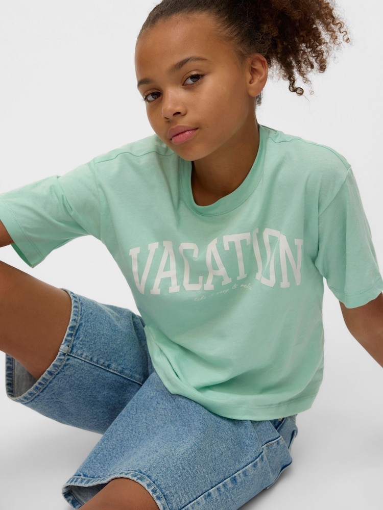 VERO MODA Green Short Sleeve Logo Cropped Jersey Top - Image 2 of 4