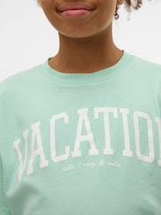 VERO MODA Green Short Sleeve Logo Cropped Jersey Top - Image 3 of 4